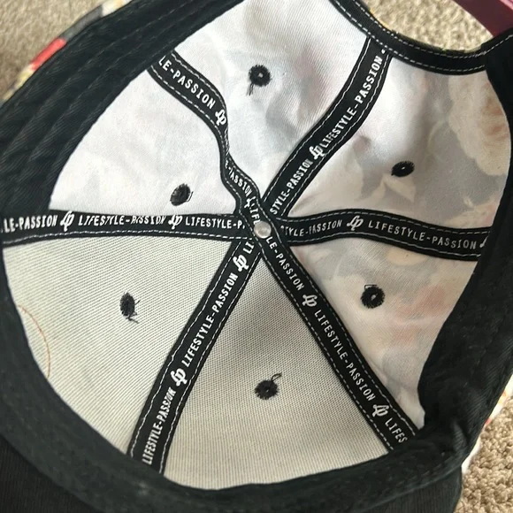 LP SnapBack Hat - Picture 5 of 6